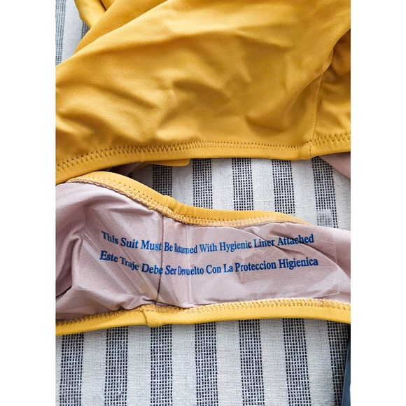 Shade & Shore Asymmetric Twist One Piece Swimsuit - Picture 5 of 7